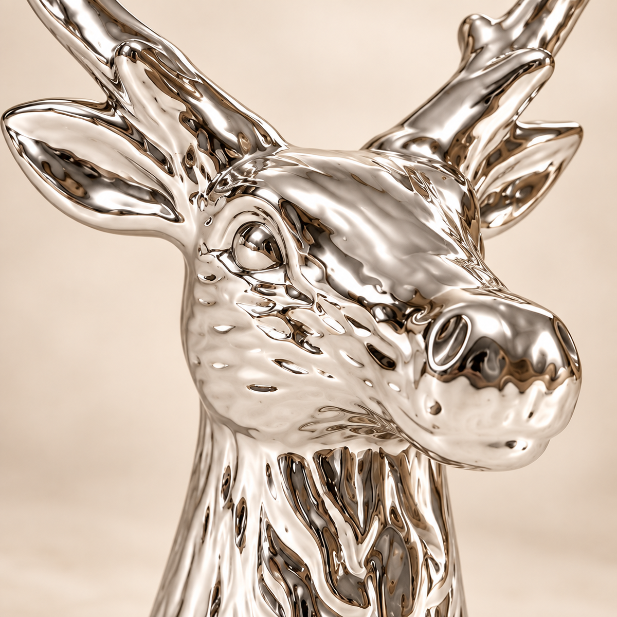 Metallic Reindeer Bust – 19 cm