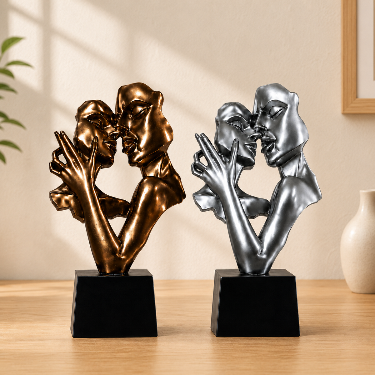Couple Love Sculpture