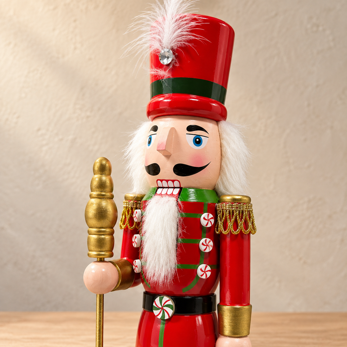 Handmade Peppermint Guardsman Nutcracker – 43 cm